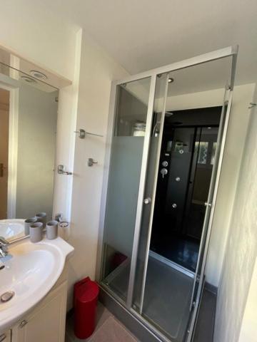 Apartment Madhi - Piscine Privee L'Isle-sur-la-Sorgue